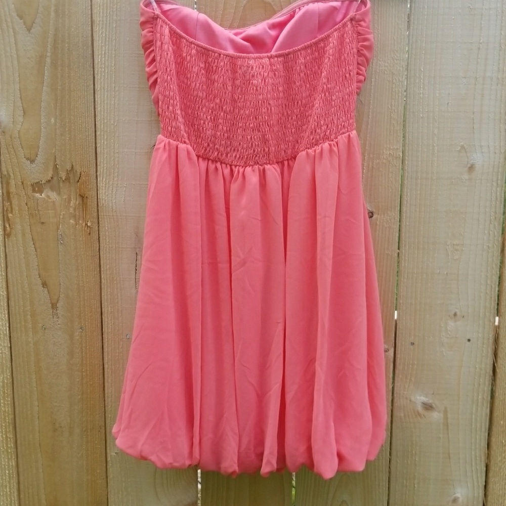 NWOT Pink Party Dress w/ Ruffles & Bubble Hem - Picture 4 of 4